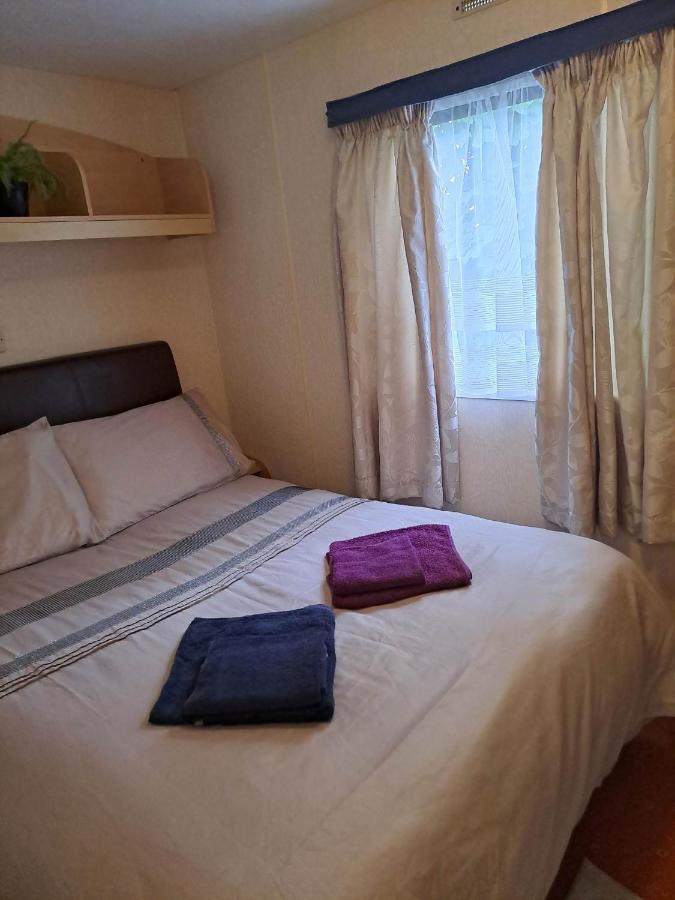 Cosy Caravan At Blackmoor Farm Ludchurch المظهر الخارجي الصورة
